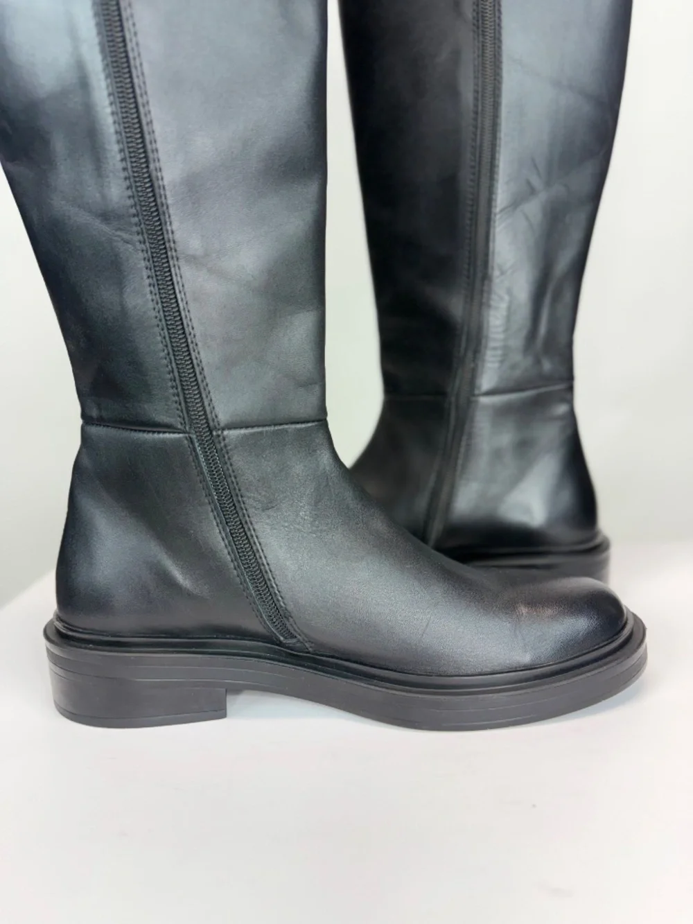 La CANADIENNE Black Leather Over-the-Knee Riding Boots